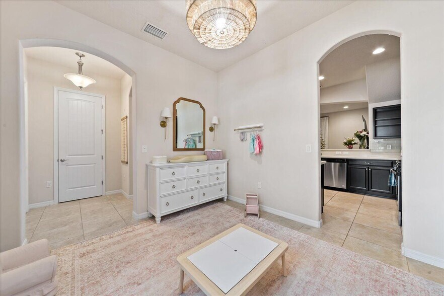 Building Photo - 4938 Sprint Cir