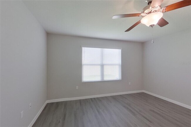 Building Photo - 8700 SW 43rd Ter