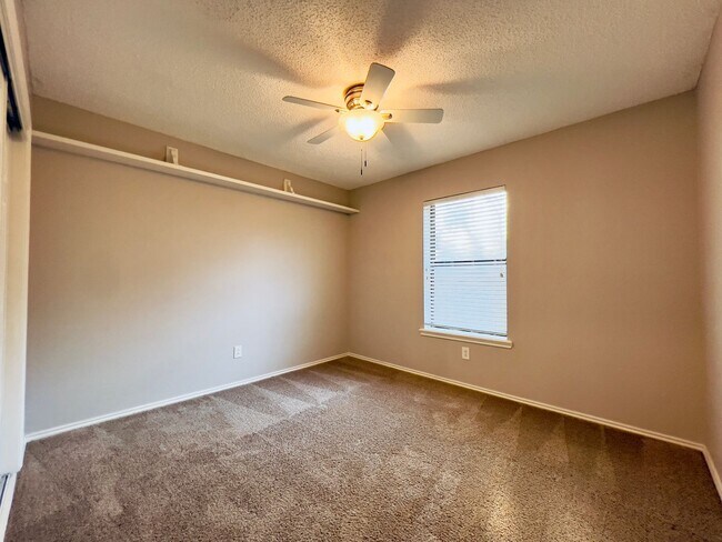 Building Photo - Great 3/2/2 Located in Frenship ISD