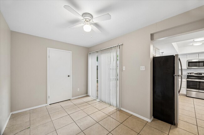 Building Photo - 2 Goldthread Ct