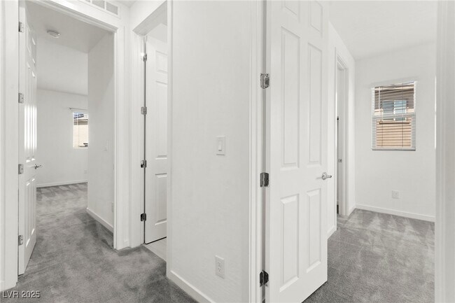 Building Photo - 767 Tallgrass St