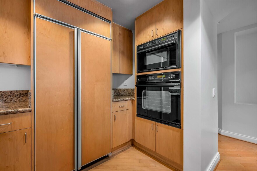 Building Photo - 11847 Gorham Ave