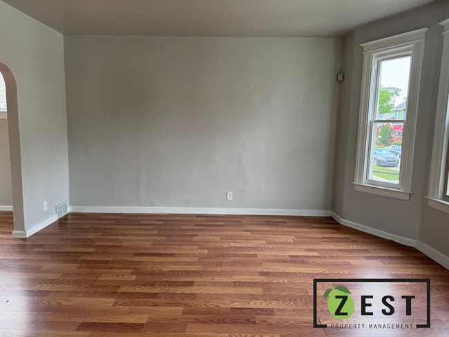 Building Photo - Beautifully Remodeled Home!