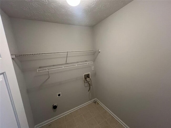 Building Photo - 991 Wicker Pine Dr NE