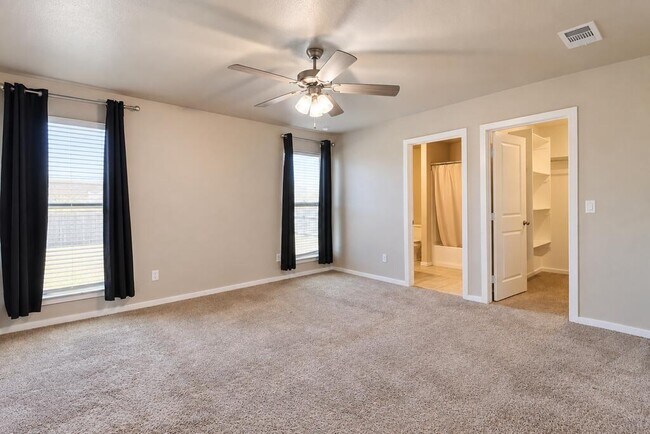 Building Photo - 9425 Ratliff Ridge Ave