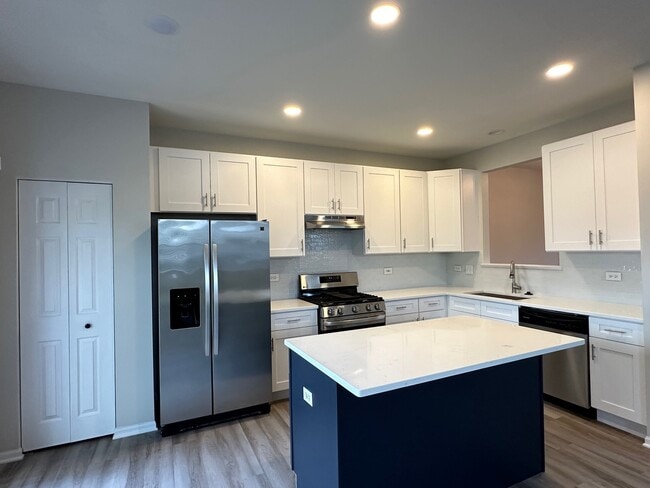 Building Photo - 756 Panorama Ct