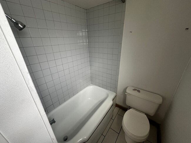 Building Photo - 1106 Olive St