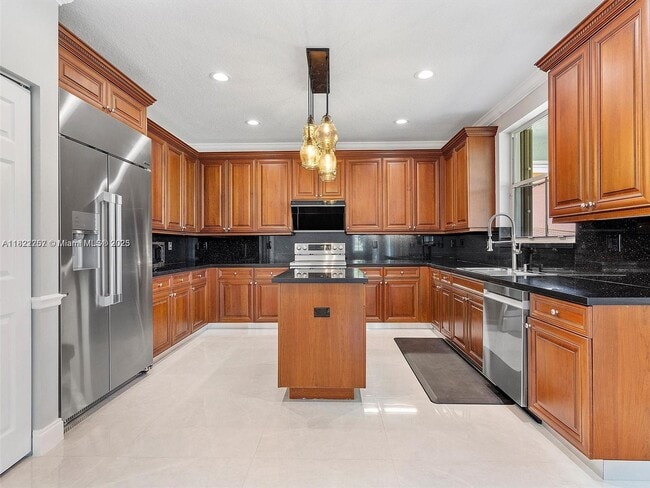 Building Photo - 1175 Peregrine Way