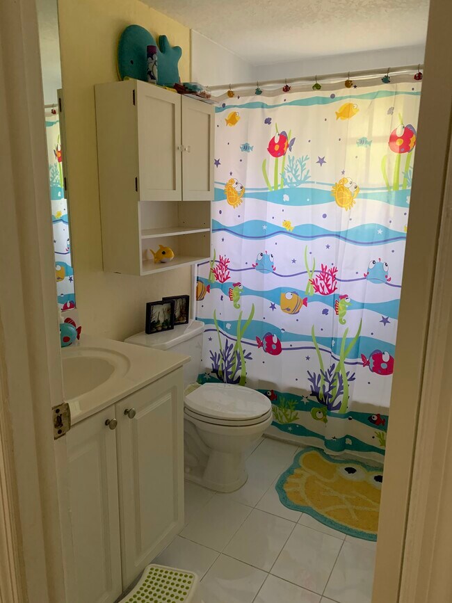 Building Photo - 8650 SW 109th Ave