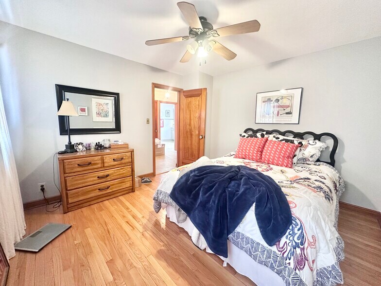 Building Photo - 2630 N 67th St