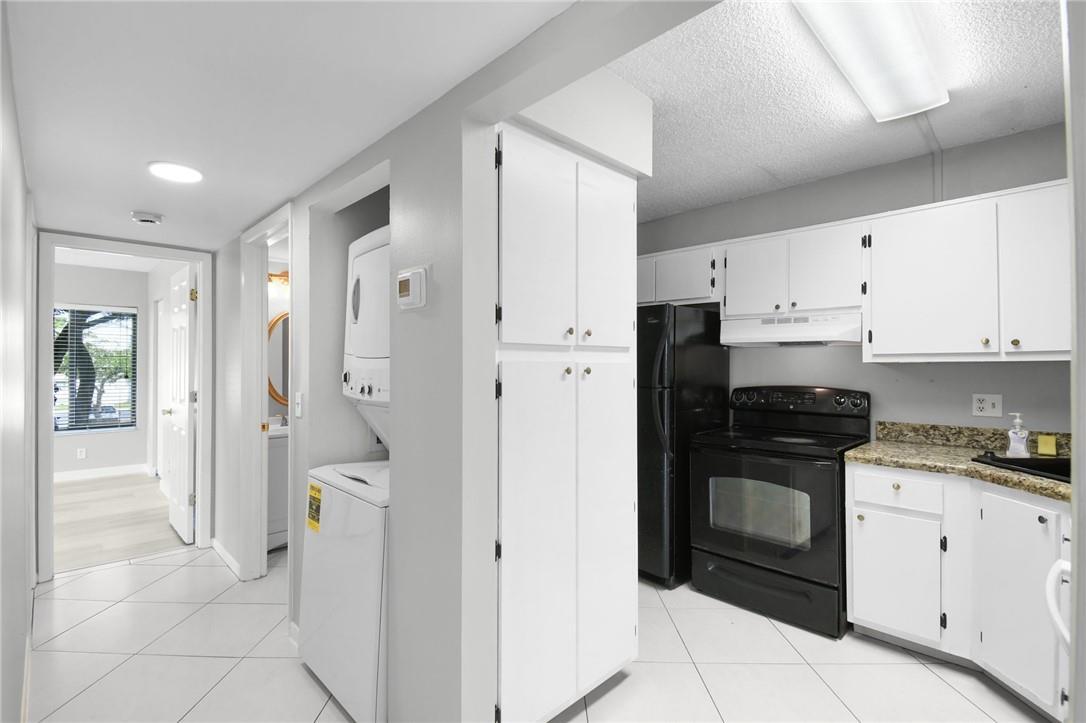 Building Photo - 1008 Green Pine Blvd