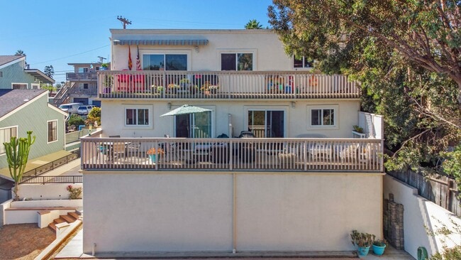 Building Photo - 251 Avenida Madrid