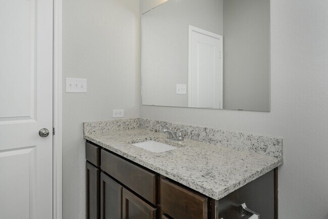 Building Photo - Spacious Townhome Available Now!