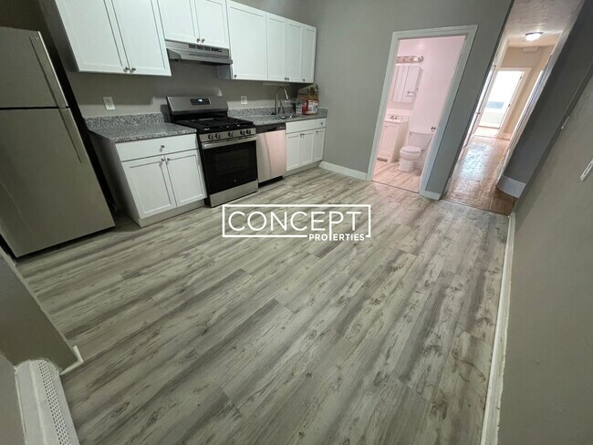 Building Photo - 270 Bowdoin St