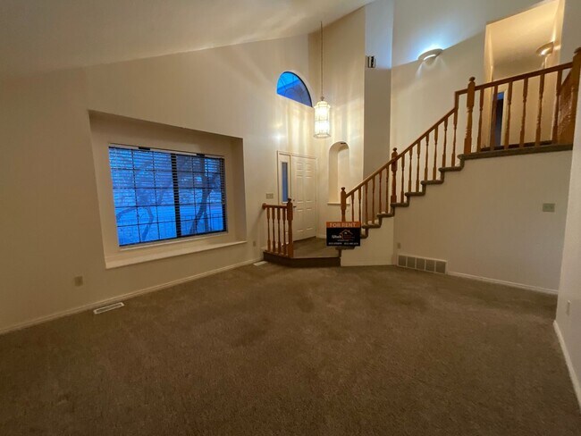 Building Photo - 1097 E 5100 S