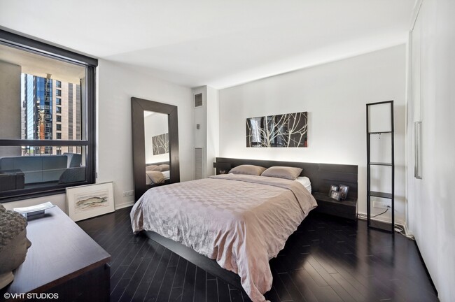 Building Photo - 1030 N State St