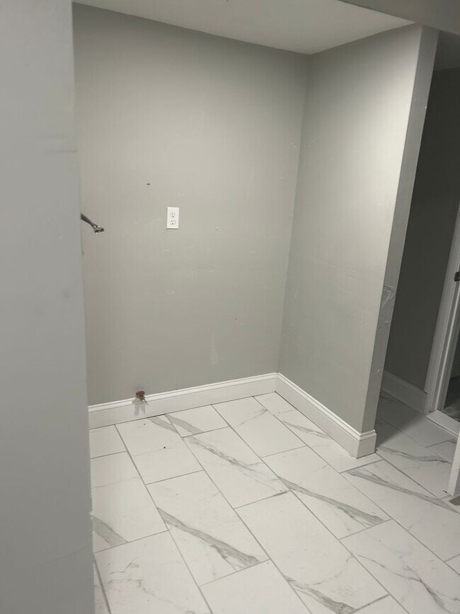 Building Photo - Beautiful  3Br 2Bat house for rent