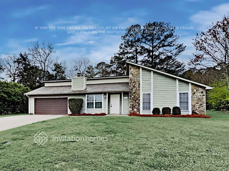 Primary Photo - 2463 Mistletoe Ln SW
