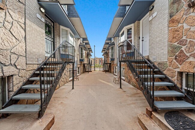 Building Photo - 1275 Colorado Blvd
