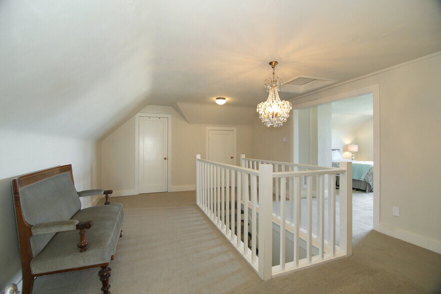 Building Photo - 1112 Grand Ave