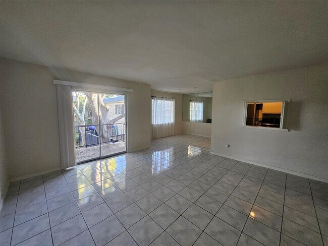 Building Photo - 7900 Westheimer Rd