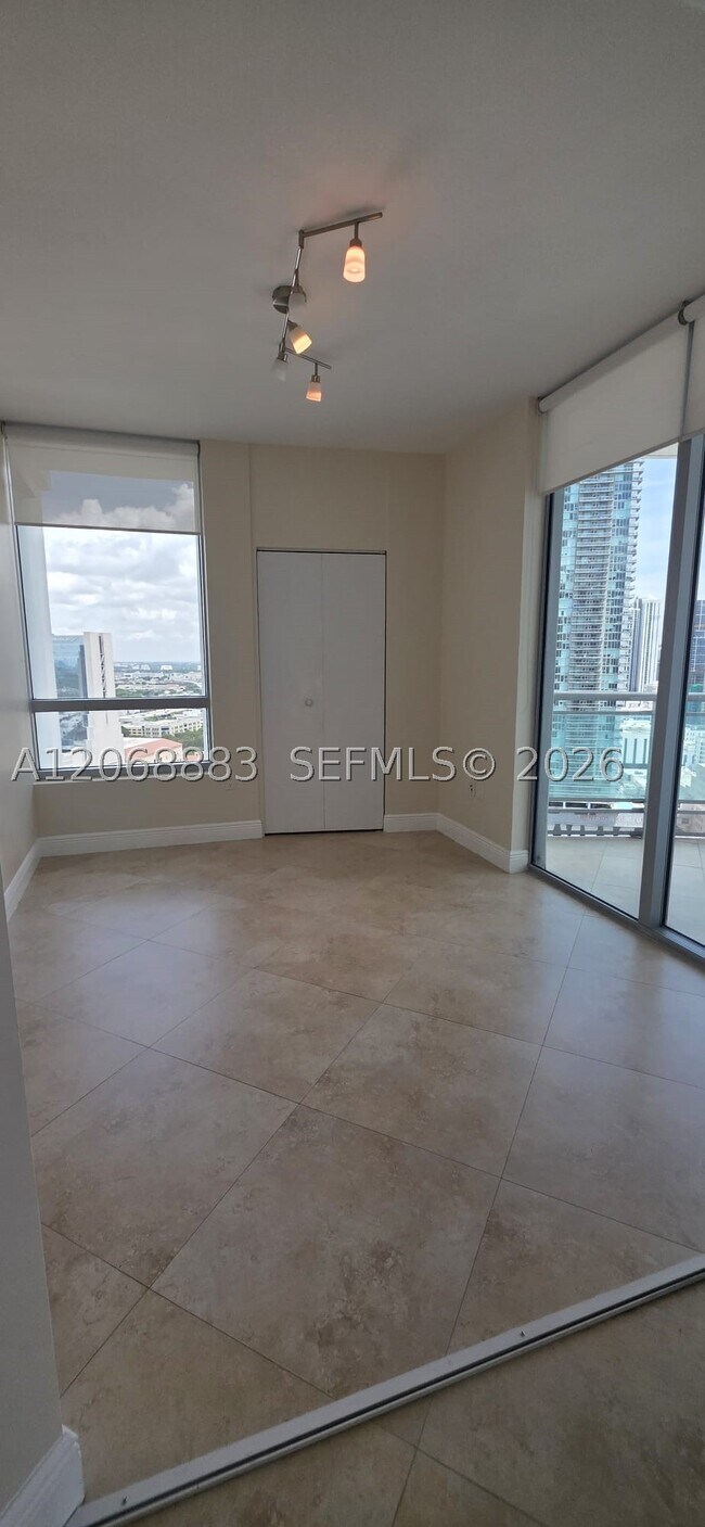 Building Photo - 350 S Miami Ave