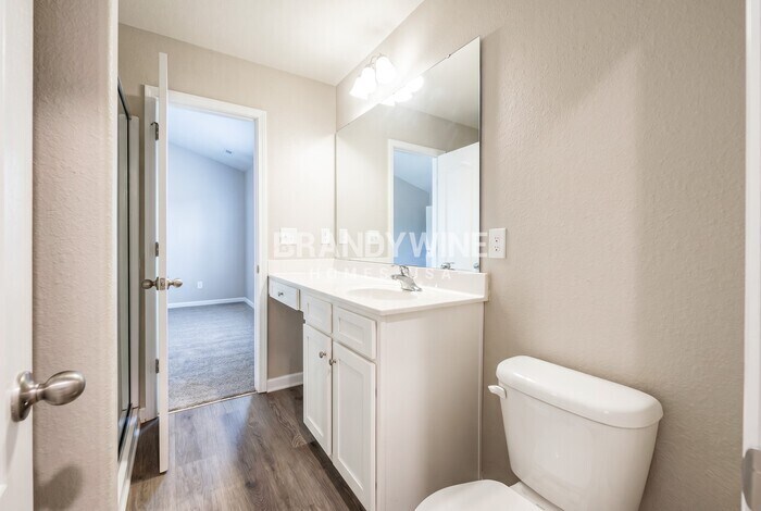 Building Photo - 2031 Talbert Ct