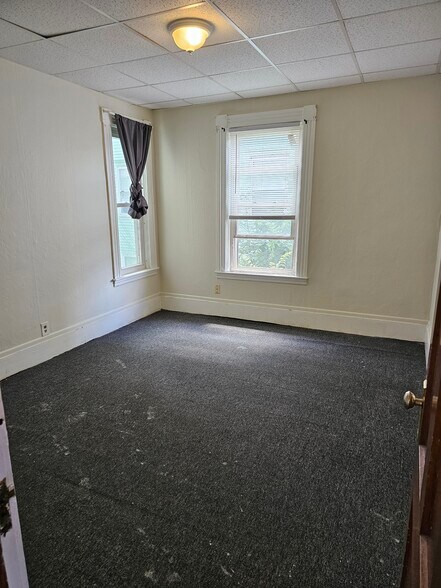 Building Photo - 37 Vernon St