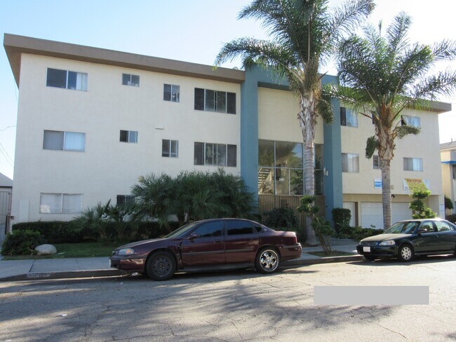 Interior Photo - 4012 W 129th St