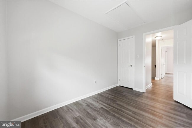 Building Photo - 34 Kelmar Ave