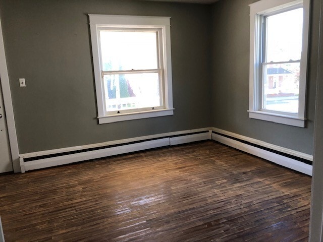 Building Photo - 1359 W Main St