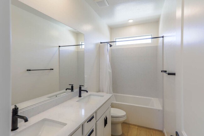 Building Photo - 3 Bedroom West Summerlin Beauty