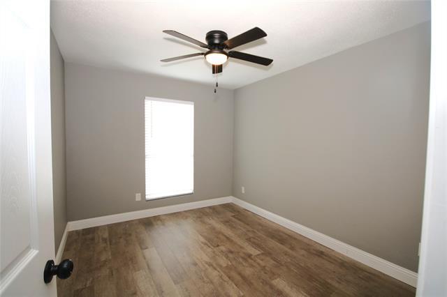 Building Photo - 5406 Yaupon Dr