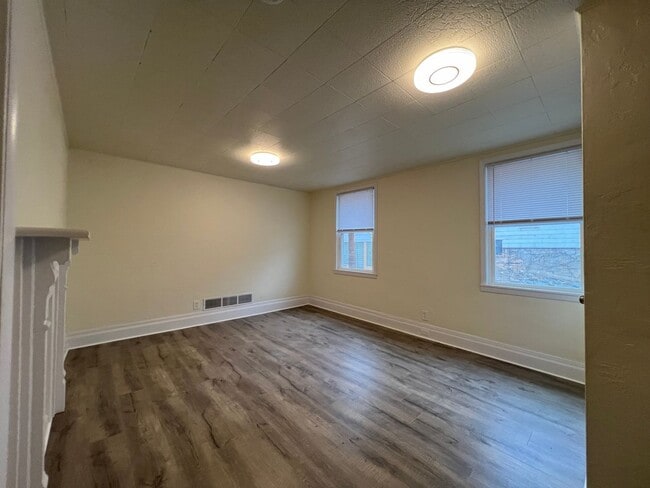Building Photo - 2677 S 18th St