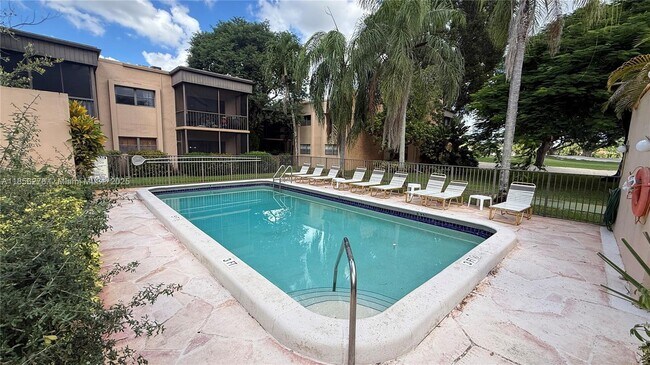 Building Photo - 8851 N New River Canal Rd