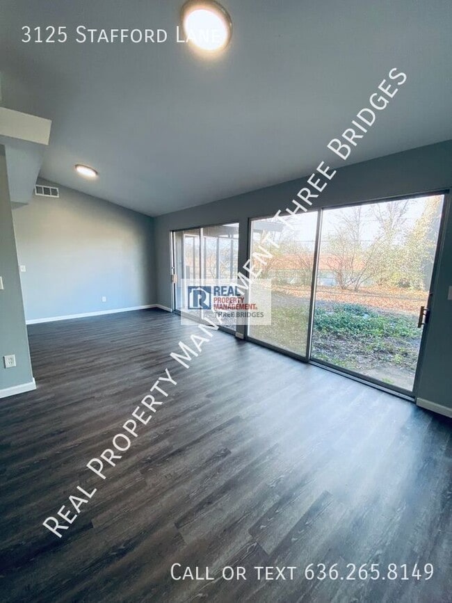 Building Photo - 3125 Stafford Ln