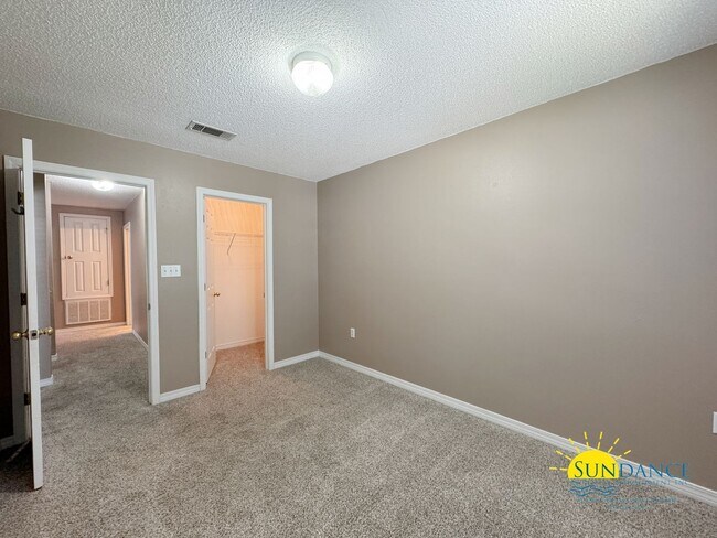 Building Photo - Stylishly Updated 3BR Home Minutes from Destin Harbor & Henderson Beach!