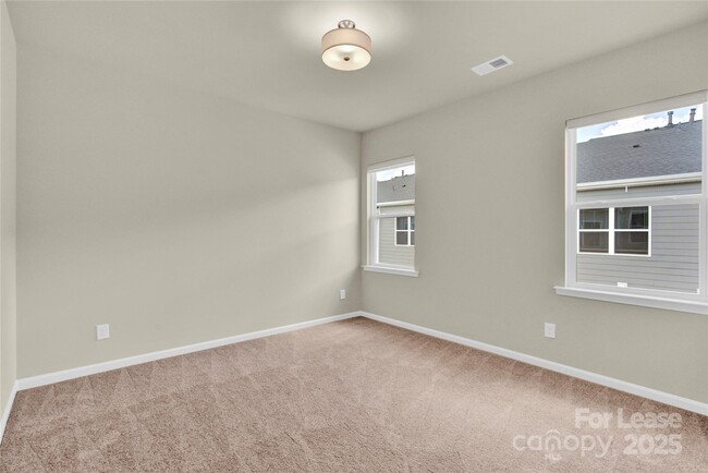 Building Photo - 5850 Strathmore Ct