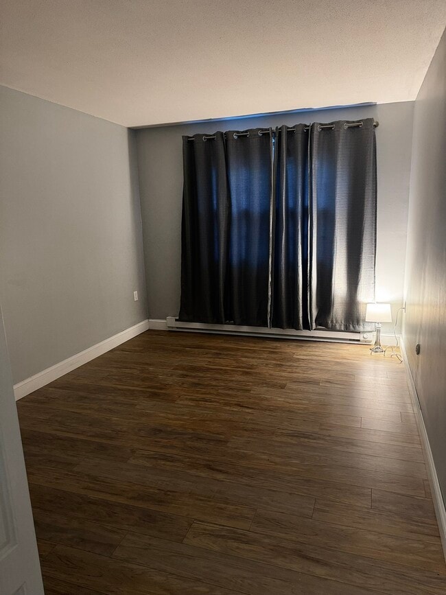 Building Photo - 23 Bullocks Point Ave