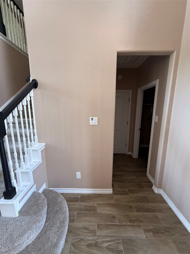 Building Photo - 11902 Miramar Shores Dr