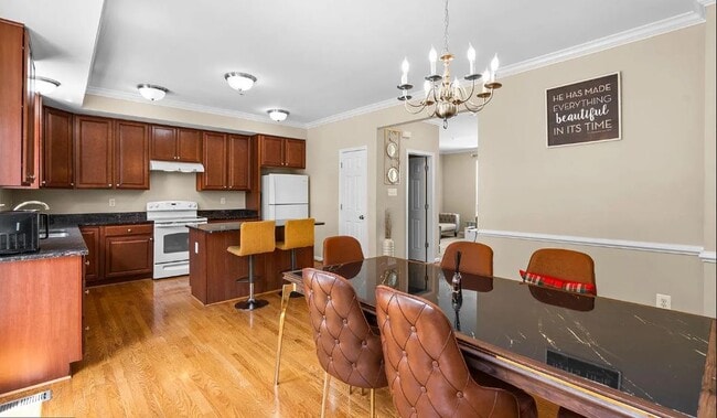 Building Photo - 8059 Gabriels Ct