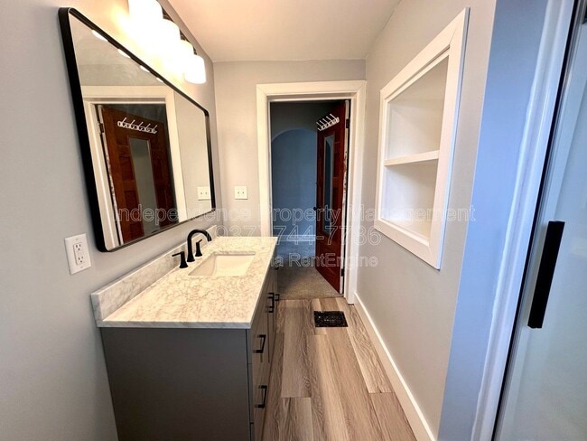 Building Photo - 1020 Walnut Hill Pl