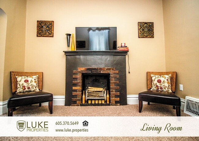 Building Photo - 803 S Main Ave