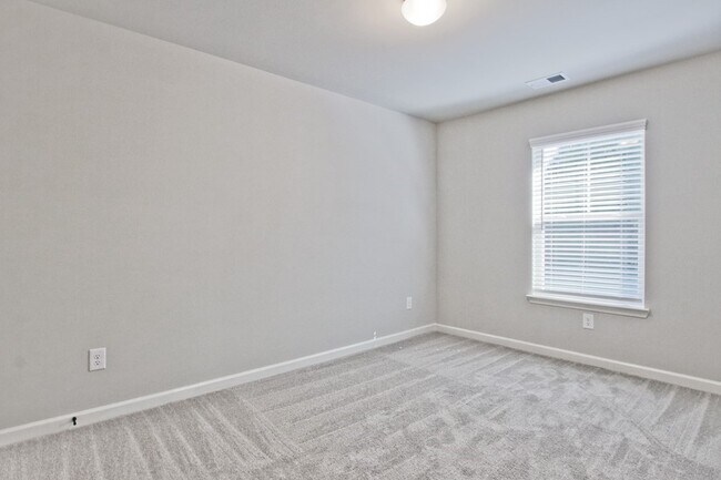 Building Photo - 4165 Shoals Ln