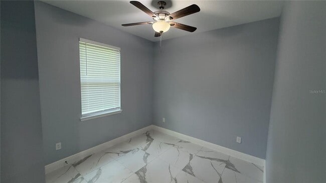 Building Photo - 708 S Thacker Ave