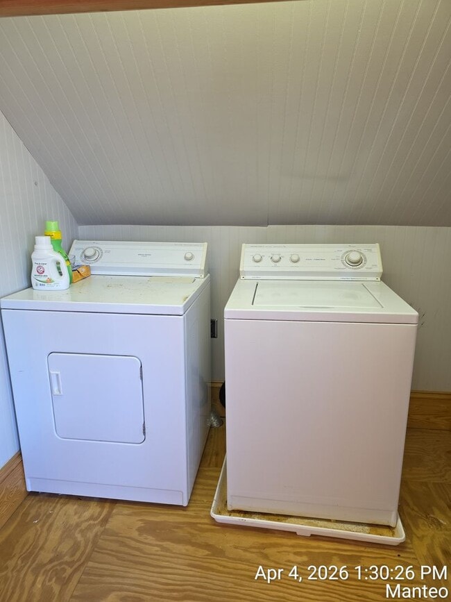 Building Photo - Welcome to coastal living in the heart of Manteo 1 Bedroom 1 Bath