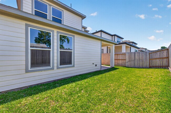 Building Photo - 4333 Avron Dr