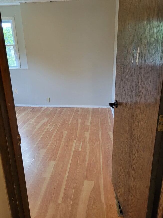 Building Photo - Single Family Home