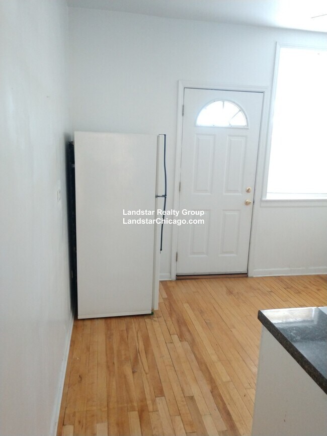 Building Photo - 4045.5 N Mozart St