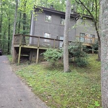 Building Photo - 2 Bed 1.5 Bath North Johnson City Duplex S...